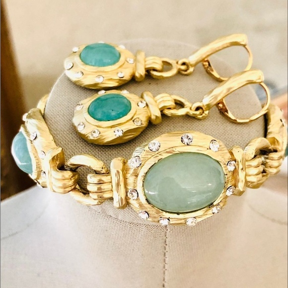 Chrysoprase green Modern vintage Demi Parure set - Picture 9 of 10